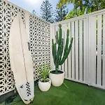 Palma - Couples Beach Shack!
