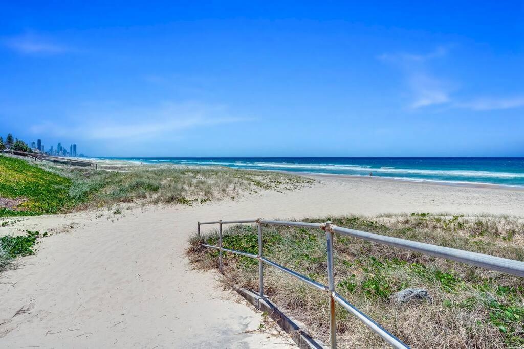 Palma - Couples Shack! Gold Coast