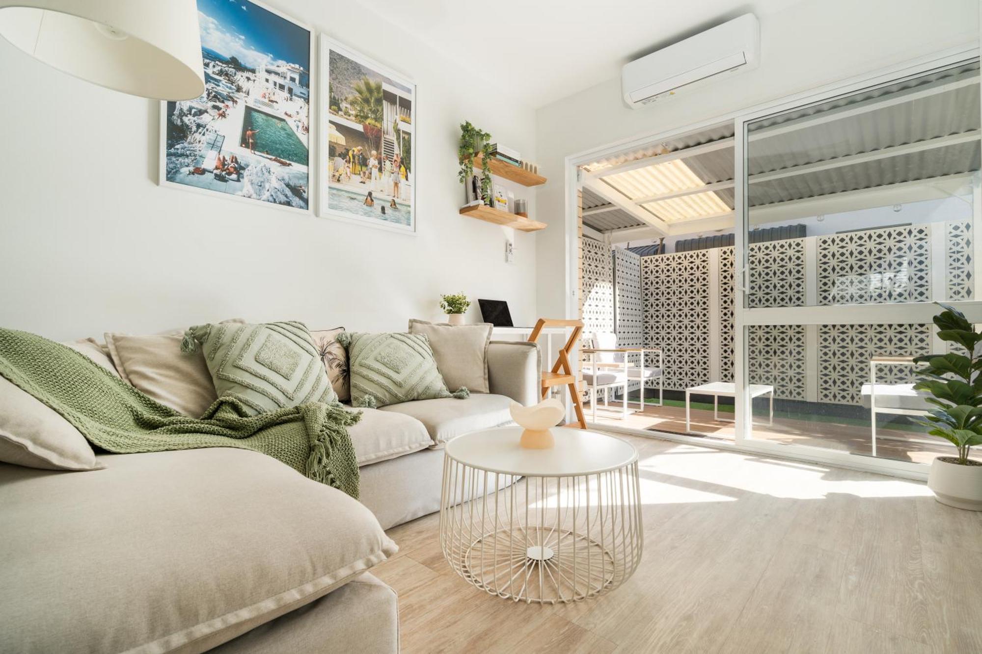 Palma - Couples Shack! *